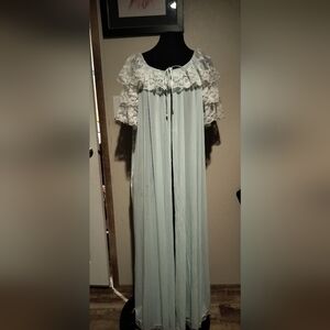 Miss Elaine Light Blue Lace-Trimmed Robe